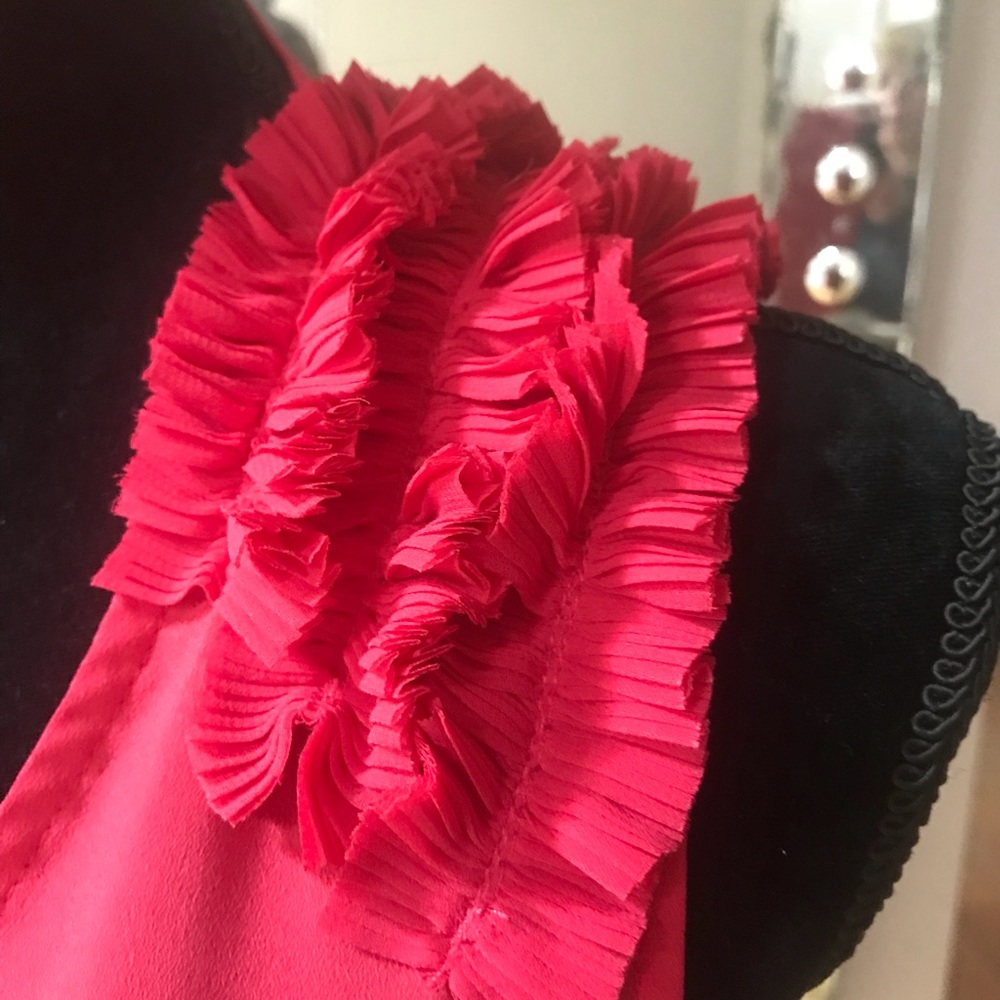 Zara Top with Shoulder Détail